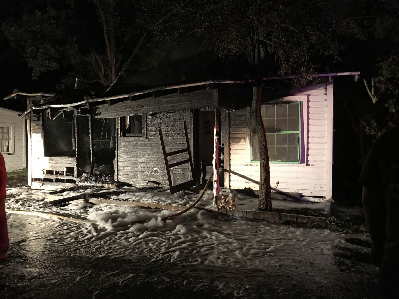 Yorktown motel duplex burns Thursday morning